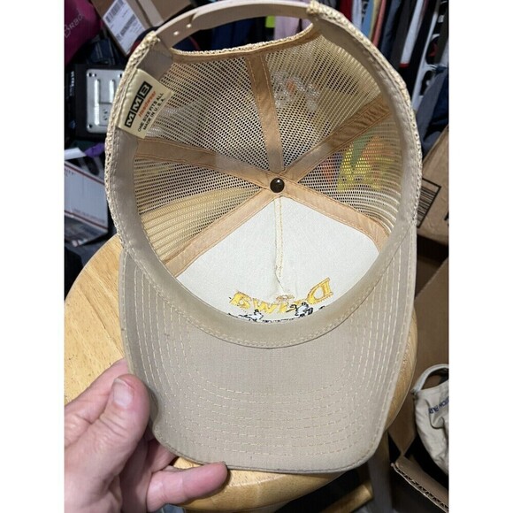 Vintage Daiwa Fishing Trucker SnapBack Hat - Picture 5 of 7